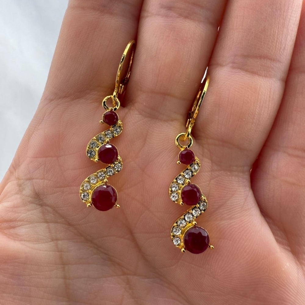 Luxury Elegant Gold and Red Dangle Earrings - Picture 1 of 3